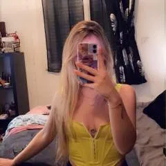 Ophélie photo on Jungo Live