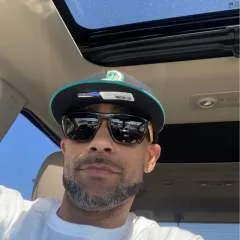 R Dubb photo on Jungo Live