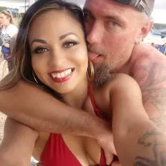 83sexycouple86 photo on Jungo Live