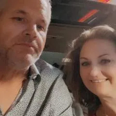 Drwillpounder&wife photo on Jungo Live