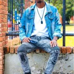 Emmanuel photo on Jungo Live