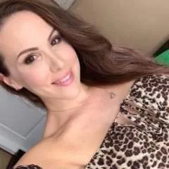 Bella photo on Jungo Live