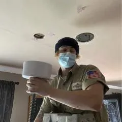 Lee photo on Jungo Live