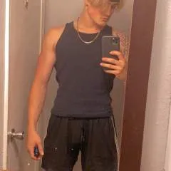 Lee photo on Jungo Live