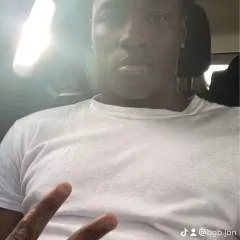 Jonny photo on Jungo Live