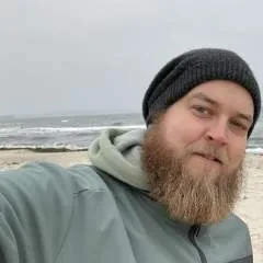 Tommy_ photo on Jungo Live