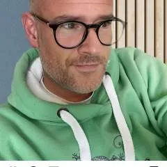 Douglas photo on Jungo Live