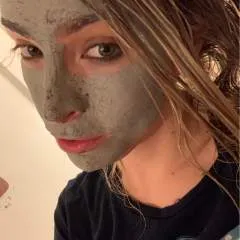 Chloe photo on Jungo Live