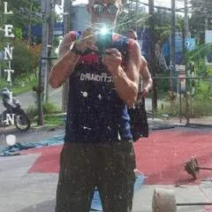 Farangabroad photo on Jungo Live