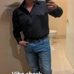 Leetheleo photo on Jungo Live