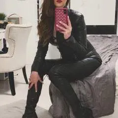 Alvarathegoddess photo on Jungo Live