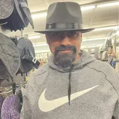 Cindyandjoey photo on Jungo Live