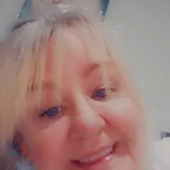 Tina photo on Jungo Live