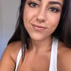 Lacey photo on Jungo Live