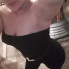 Redhead Mistress photo on Jungo Live