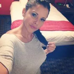 Submissivekim photo on Jungo Live