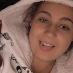 Gina photo on Jungo Live