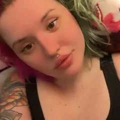 Stephanie photo on Jungo Live