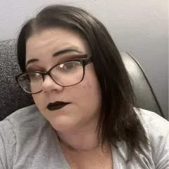 Emily Sweet photo on Jungo Live