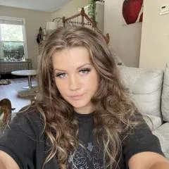 Melly photo on Jungo Live