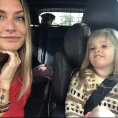 Elizabeth photo on Jungo Live