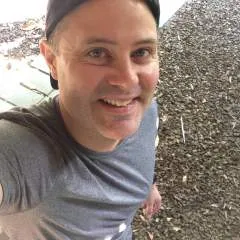 El Padre photo on Jungo Live