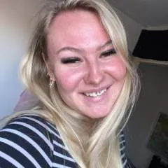 Demi photo on Jungo Live