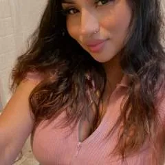 Rosieeeluvv18 photo on Jungo Live