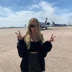 White Smith photo on Jungo Live