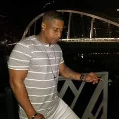 Chuckle photo on Jungo Live