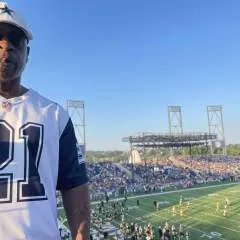 Chuckle photo on Jungo Live