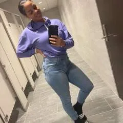 Nicole Crispy photo on Jungo Live