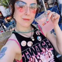 Goddesslaura photo on Jungo Live