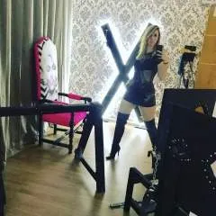 Mistress Marylivstone photo on Jungo Live