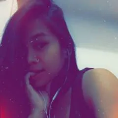 Dee photo on Jungo Live