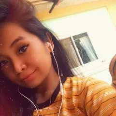 Dee photo on Jungo Live