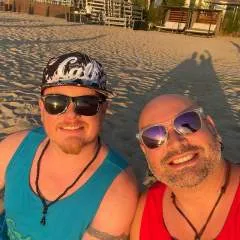 Sam-andre photo on Jungo Live