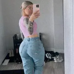 Sexy Clara photo on Jungo Live