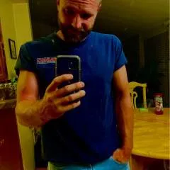 Taylor photo on Jungo Live