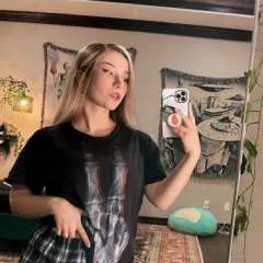 Bettykay photo on Jungo Live