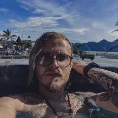 Louisdevalouis photo on Jungo Live