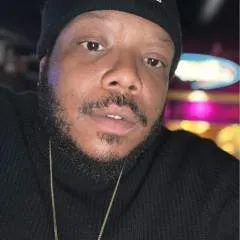 Cakeeater........ photo on Jungo Live