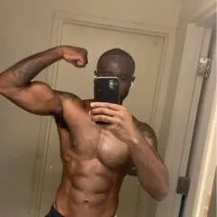 Guy33foot Fetish And I Like Femdom. I’m Submissive And Dominant photo on Jungo Live