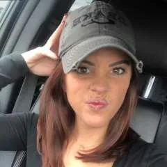 Courtney photo on Jungo Live