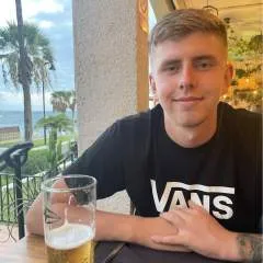 Aaron photo on Jungo Live