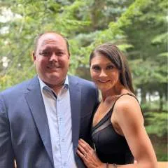 Aaron And Elizabeth photo on Jungo Live