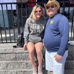 Aaron And Elizabeth photo on Jungo Live