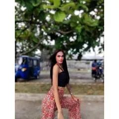 Kim Lopez photo on Jungo Live