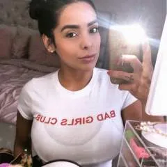 Vanessa photo on Jungo Live