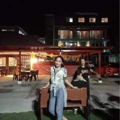 Rowwy photo on Jungo Live